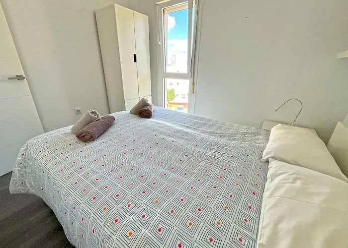 Sol Y Mar Apartamento Amplio Con Dos Dormitorios Y Balcon